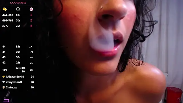 Shelley-Hack online show from March 10, 7:18 pm