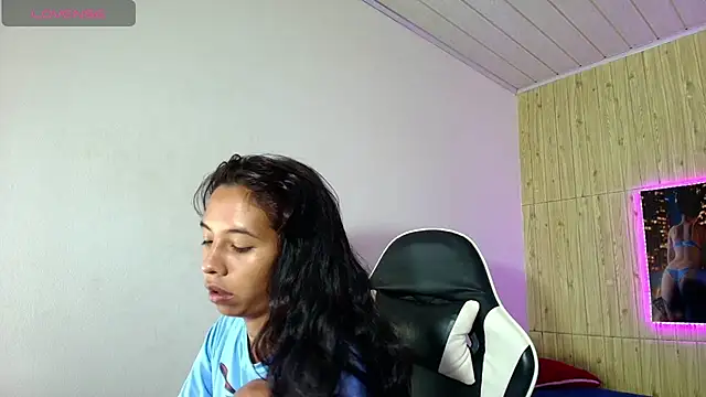 Miss sparkle00 online show from January 8, 8:22 pm