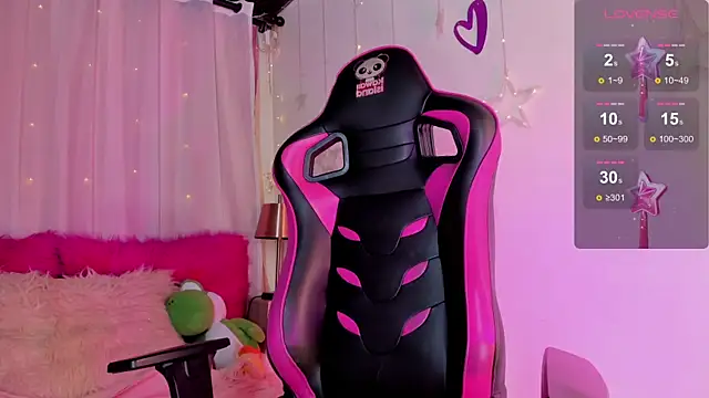 Snapshot of emma_soffia_ chatting on March 10, 5:39 pm emma soffia  online show from March 10, 5:39 pm