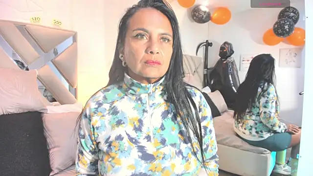 raquell moore online show from October 17, 12:41 pm