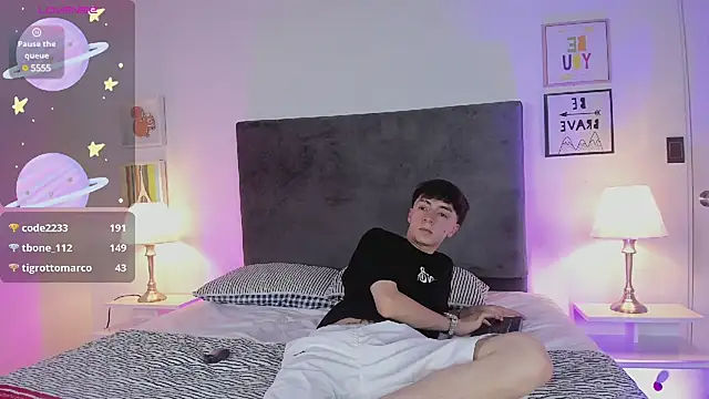 Snapshot of ethan_and_ava chatting on February 13, 7:52 pm ethan and ava online show from February 13, 7:52 pm