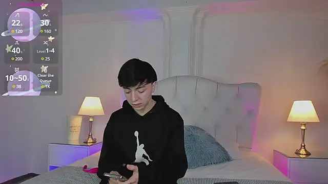 Snapshot of ethan_and_ava chatting on March 11, 1:45 pm ethan and ava online show from March 11, 1:45 pm