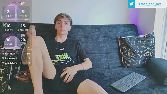 Snapshot of ethan_and_ava chatting on November 14, 3:00 pm ethan and ava online show from November 14, 3:00 pm