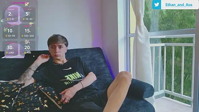 Snapshot of ethan_and_ava chatting on November 15, 1:07 pm ethan and ava online show from November 15, 1:07 pm