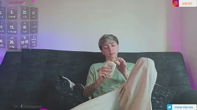 ethan and ava online show from June 3, 12:41 pm