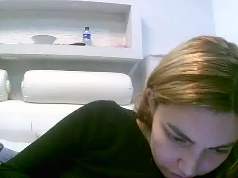 Snapshot of VittoriaTaylor chatting on November 28, 2:03 am VittoriaTaylor online show from November 28, 2:03 am