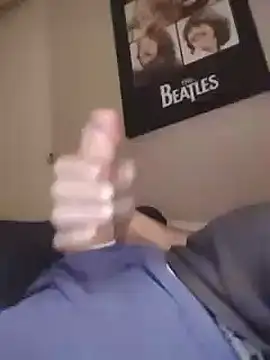 Snapshot of bwcbeat83 chatting on March 7, 7:41 am bwcbeat83 online show from March 7, 7:41 am