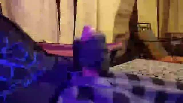 Snapshot of bwcbeat83 chatting on October 25, 7:49 am bwcbeat83 online show from October 25, 7:49 am