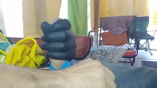 bwcbeat83 online show from February 26, 11:26 pm