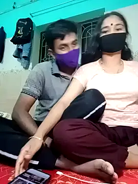 Snapshot of Sexy-Couple20 chatting on January 19, 12:39 pm Sexy-Couple20 online show from January 19, 12:39 pm