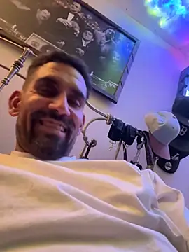 hornycouple818 online show from November 9, 5:28 am