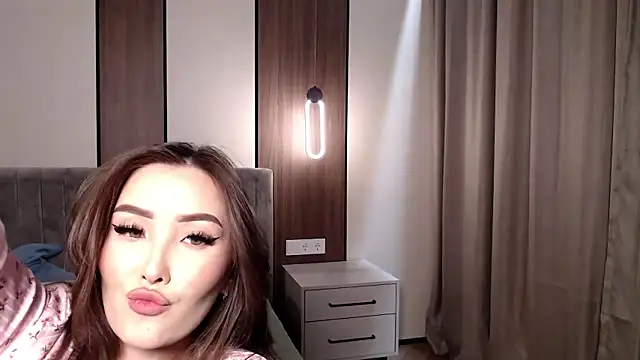 mystiksirenn online show from November 13, 3:55 pm