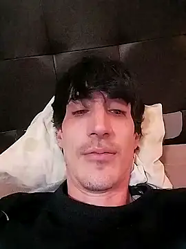 Snapshot of moutt99 chatting on January 15, 5:37 pm moutt99 online show from January 15, 5:37 pm