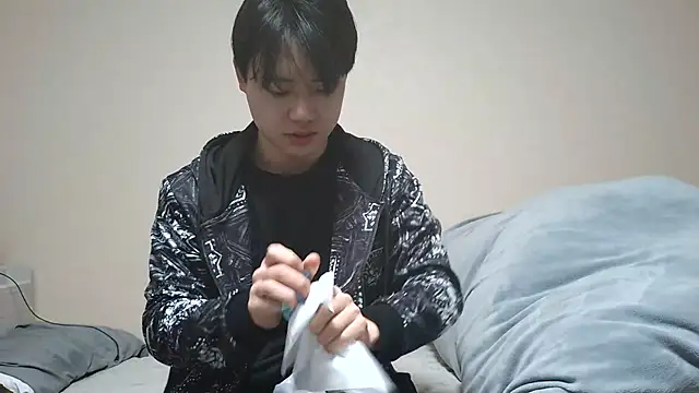 nunnun00 online show from March 8, 3:39 am