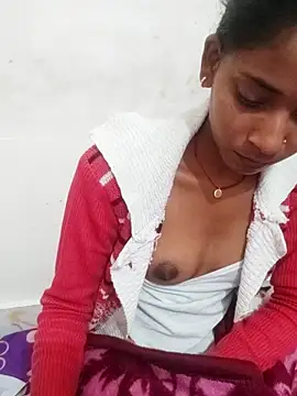 Snapshot of Divya-2007 chatting on December 14, 3:34 am Divya-2007 online show from December 14, 3:34 am