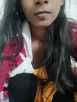 Snapshot of Divya-2007 chatting on December 20, 3:13 am Divya-2007 online show from December 20, 3:13 am