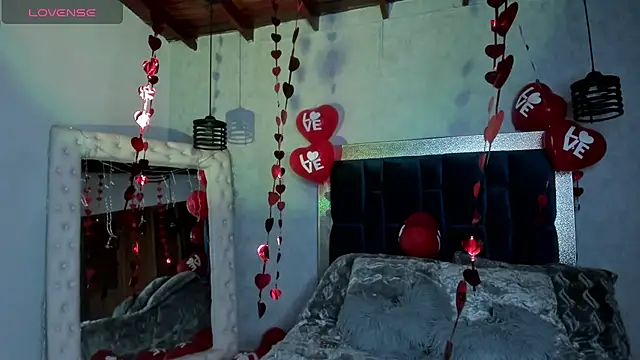 Snapshot of Sophiaa_Gomez chatting on February 15, 8:11 pm Sophiaa Gomez online show from February 15, 8:11 pm