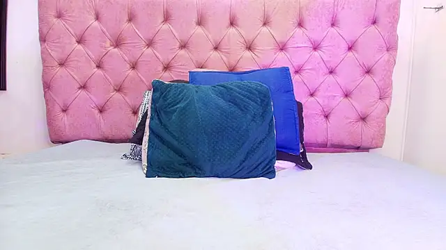 Snapshot of Auroraa_miller chatting on September 27, 11:59 am Auroraa miller online show from September 27, 11:59 am