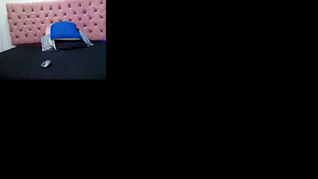 Snapshot of Auroraa_miller chatting on September 28, 11:59 am Auroraa miller online show from September 28, 11:59 am