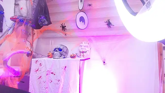 Snapshot of Auroraa_miller chatting on October 31, 11:55 am Auroraa miller online show from October 31, 11:55 am