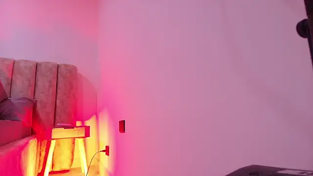 Snapshot of Auroraa_miller chatting on November 12, 11:54 am Auroraa miller online show from November 12, 11:54 am