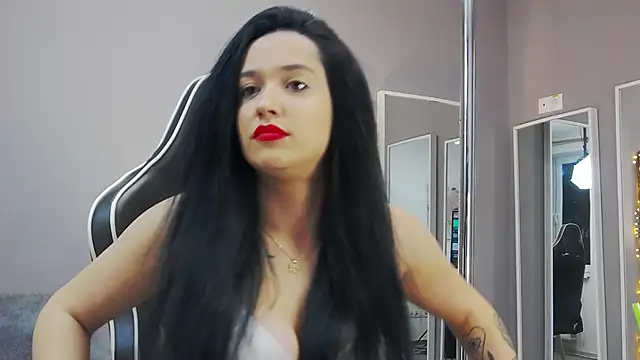 Eva Lovvia  online show from January 27, 9:11 pm