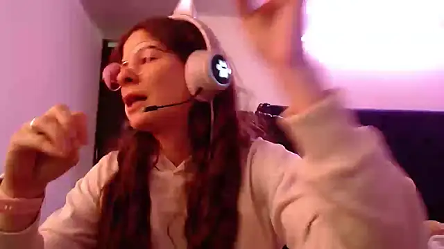 Snapshot of MARIELSINS_AND_DAIKIJACK chatting on February 1, 5:05 pm MARIELSINS AND DAIKIJACK online show from February 1, 5:05 pm