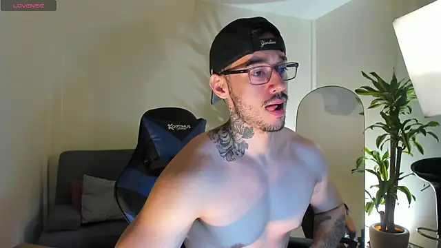 Snapshot of Salvatore_costa chatting on November 5, 12:21 am Salvatore costa online show from November 5, 12:21 am