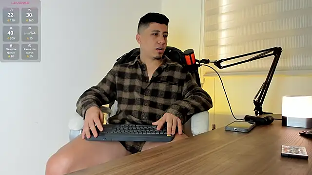 Snapshot of Fraannco chatting on January 28, 1:59 pm Fraannco online show from January 28, 1:59 pm