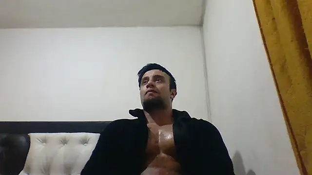 Snapshot of davidcr89 chatting on October 14, 6:47 am davidcr89 online show from October 14, 6:47 am