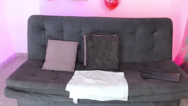 lucie petite online show from February 17, 10:03 pm