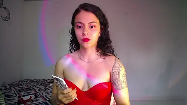 Snapshot of lana_roman chatting on November 7, 7:58 pm lana roman online show from November 7, 7:58 pm