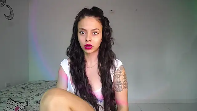 Snapshot of lana_roman chatting on November 10, 8:19 pm lana roman online show from November 10, 8:19 pm