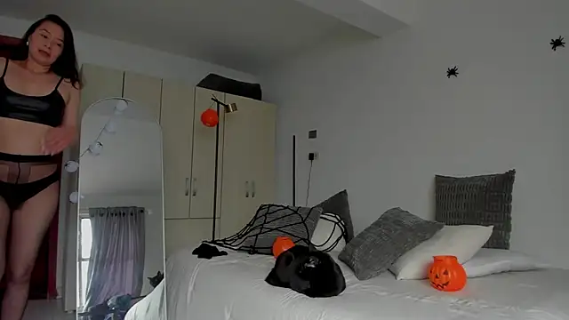 Andrewine89 online show from October 28, 8:22 pm