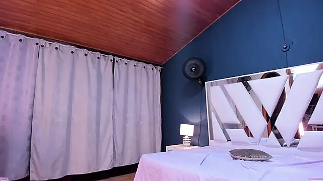 Alondra Cutie online show from January 21, 12:25 am