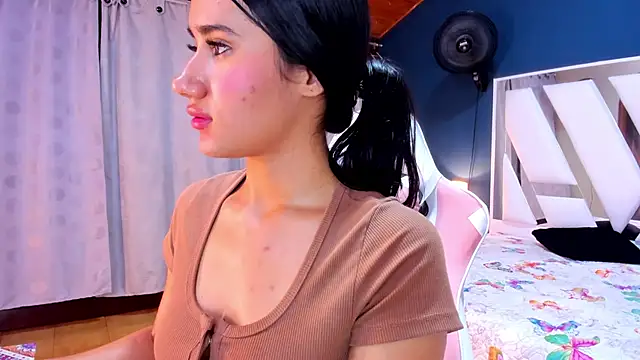 Alondra Cutie online show from March 19, 12:37 am