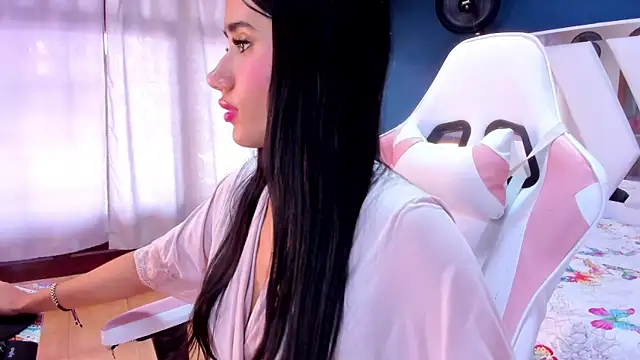 Alondra Cutie online show from March 22, 9:10 pm