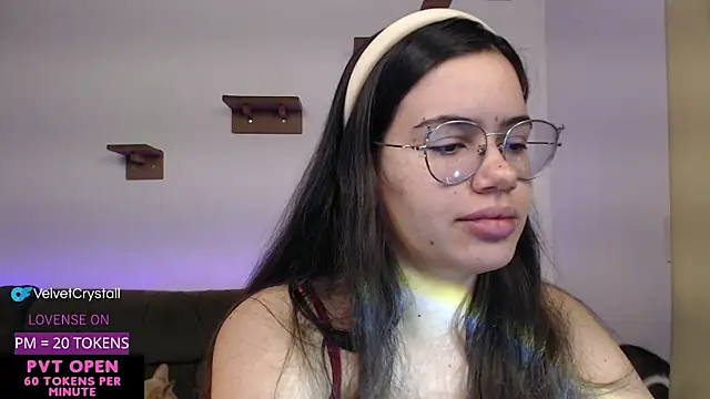 crystalll room online show from November 9, 6:23 am