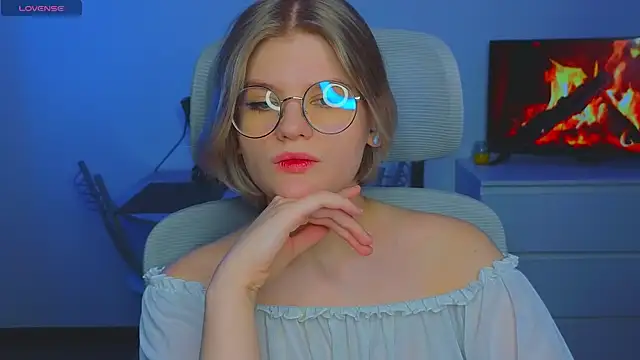 Snapshot of _JessieVibes chatting on February 5, 3:20 pm JessieVibes online show from February 5, 3:20 pm