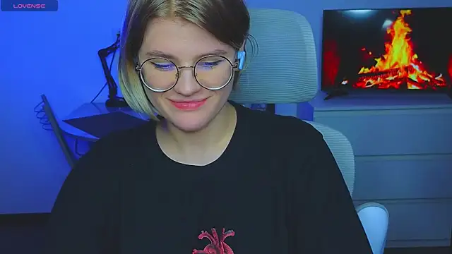 Snapshot of _JessieVibes chatting on February 8, 8:21 pm JessieVibes online show from February 8, 8:21 pm