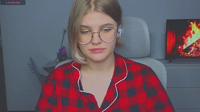 Snapshot of _JessieVibes chatting on February 13, 8:03 pm JessieVibes online show from February 13, 8:03 pm