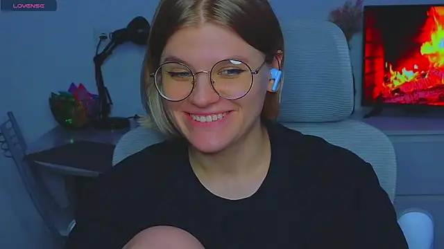 Snapshot of _JessieVibes chatting on February 19, 7:38 pm JessieVibes online show from February 19, 7:38 pm