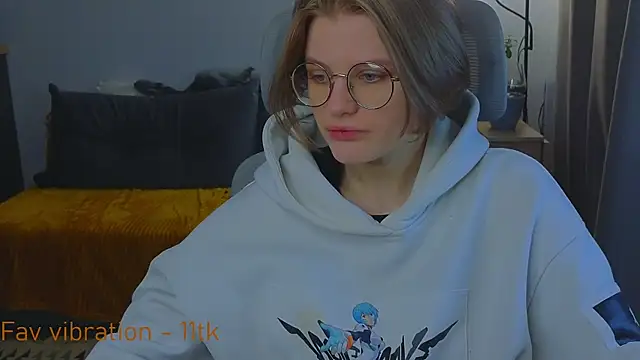 Snapshot of _JessieVibes chatting on October 18, 12:28 pm JessieVibes online show from October 18, 12:28 pm