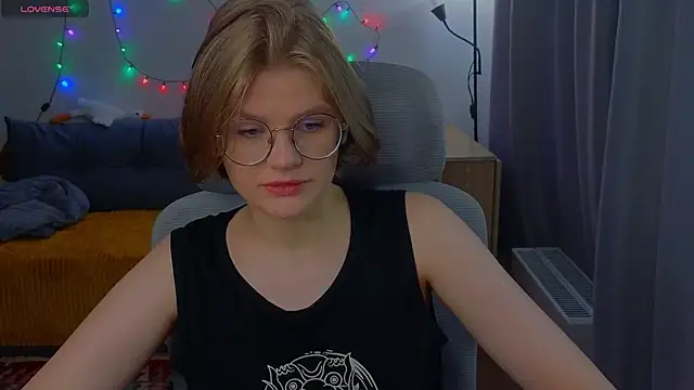 Snapshot of _JessieVibes chatting on October 28, 12:41 pm JessieVibes online show from October 28, 12:41 pm