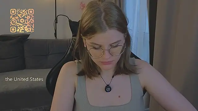 Snapshot of _JessieVibes chatting on July 21, 2:30 pm JessieVibes online show from July 21, 2:30 pm