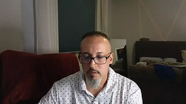 Snapshot of TheConfidentialClub chatting on February 19, 11:46 pm TheConfidentialClub online show from February 19, 11:46 pm