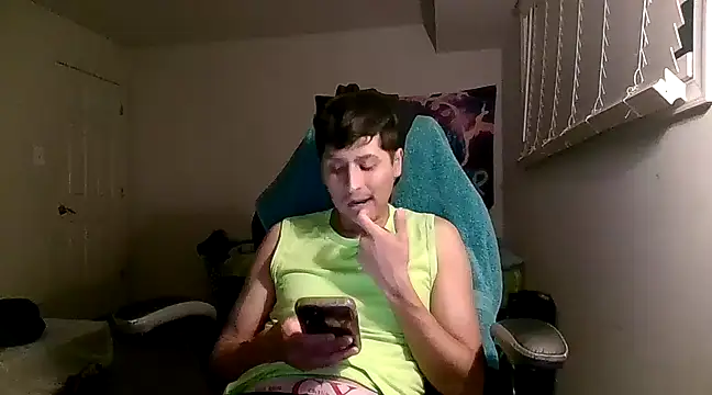 Snapshot of PerroDemonioHot chatting on March 4, 5:00 am PerroDemonioHot online show from March 4, 5:00 am