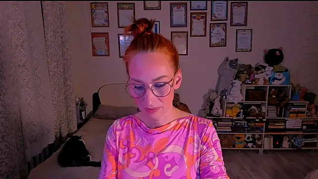 Snapshot of red_rocco chatting on March 21, 4:29 pm red rocco online show from March 21, 4:29 pm