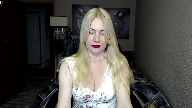 Snapshot of _Mire11a69 chatting on February 5, 8:04 pm Mire11a69 online show from February 5, 8:04 pm