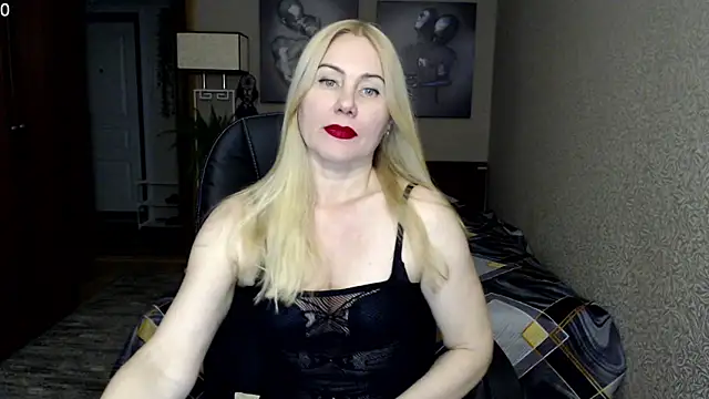 Snapshot of _Mire11a69 chatting on February 8, 4:47 pm Mire11a69 online show from February 8, 4:47 pm